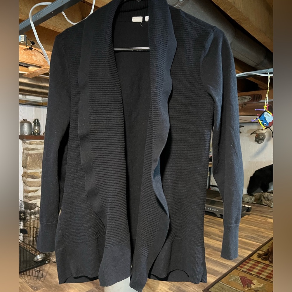 Gap sweater